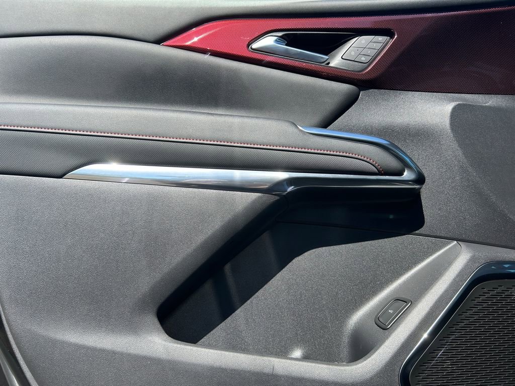 Used 2024 Chevrolet Traverse RS w/ LPO, Floor Liner Package image 22