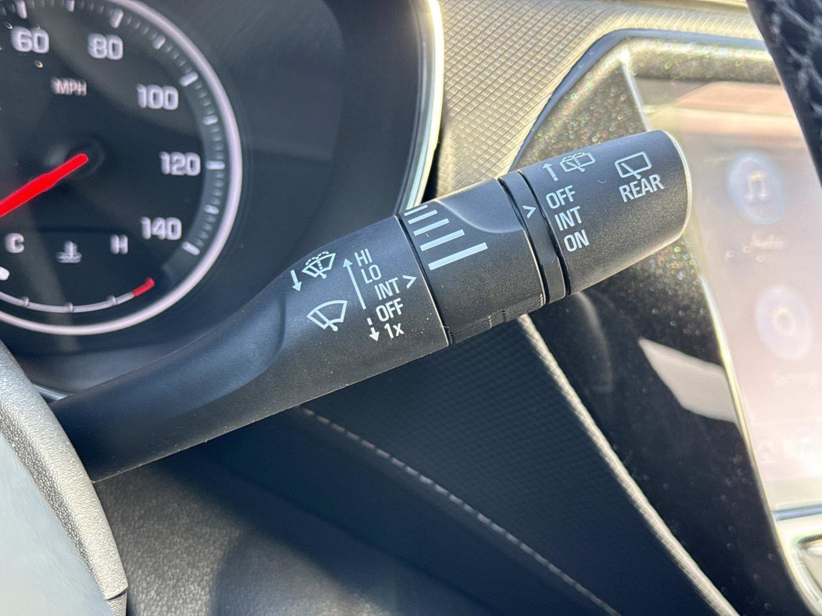 Used 2023 Chevrolet TrailBlazer ACTIV w/ Technology Package image 10