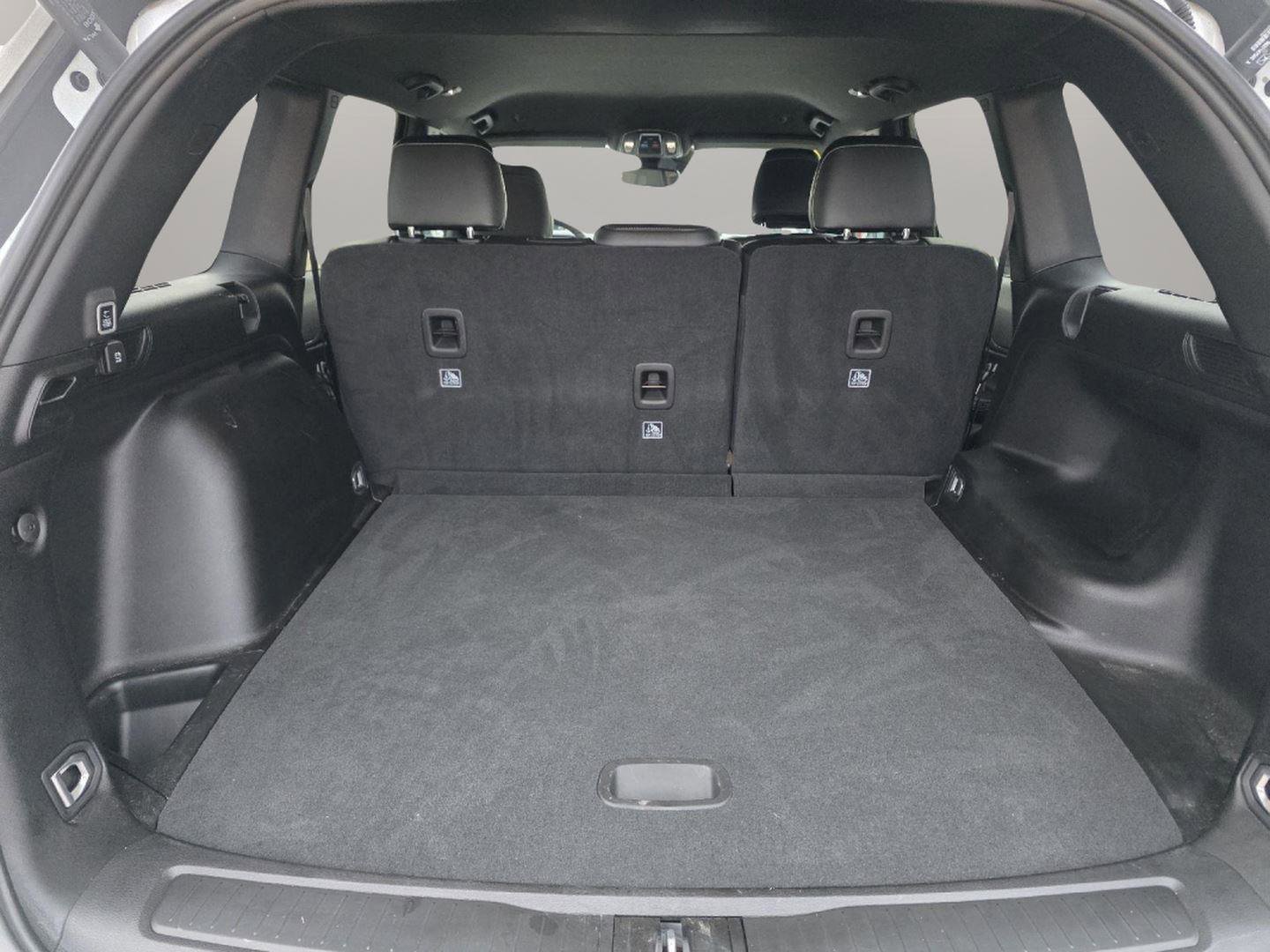 Used 2024 Jeep Grand Cherokee Altitude image 24