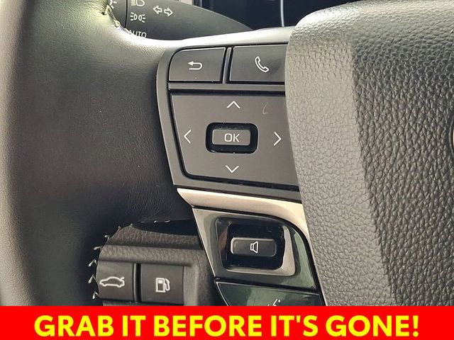 Used 2025 Toyota Camry SE w/ Multimedia Upgrade Package image 24