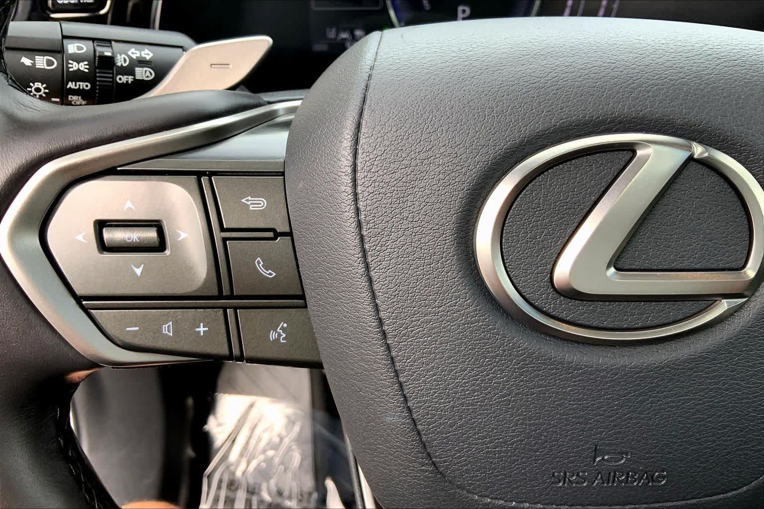 Certified 2026 Lexus NX 350h AWD w/ Accessory Package (Z1) image 24