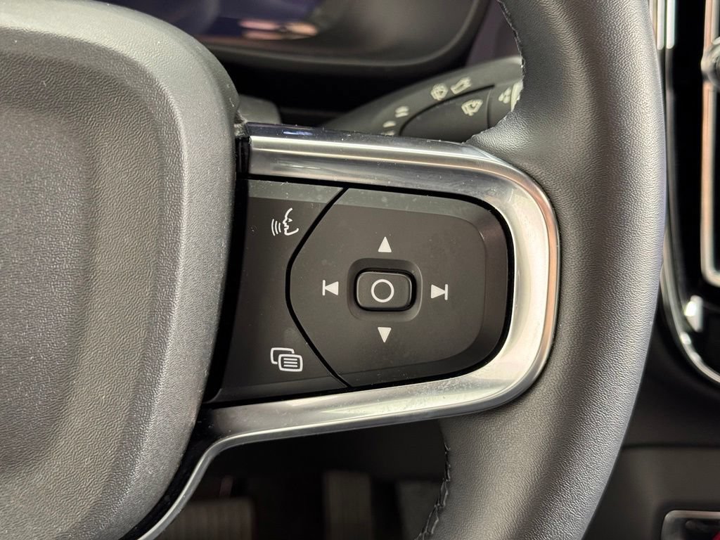Certified 2023 Volvo C40 Recharge Core AWD/4WD image 28