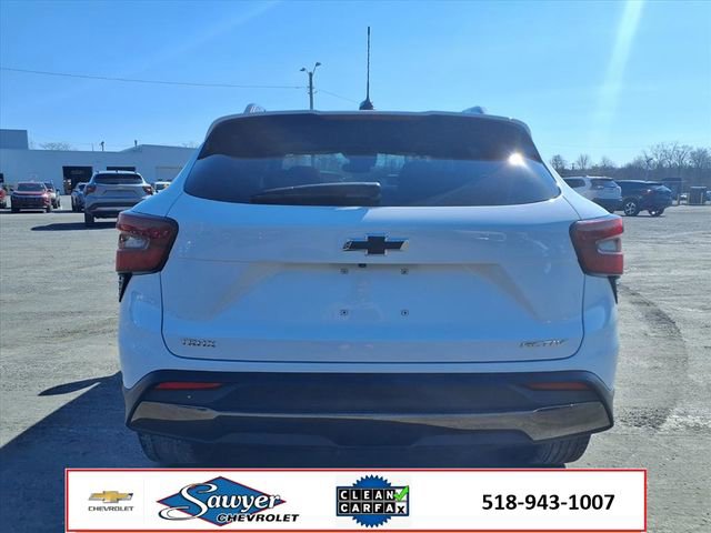 Used 2024 Chevrolet Trax ACTIV w/ Sunroof Package image 6