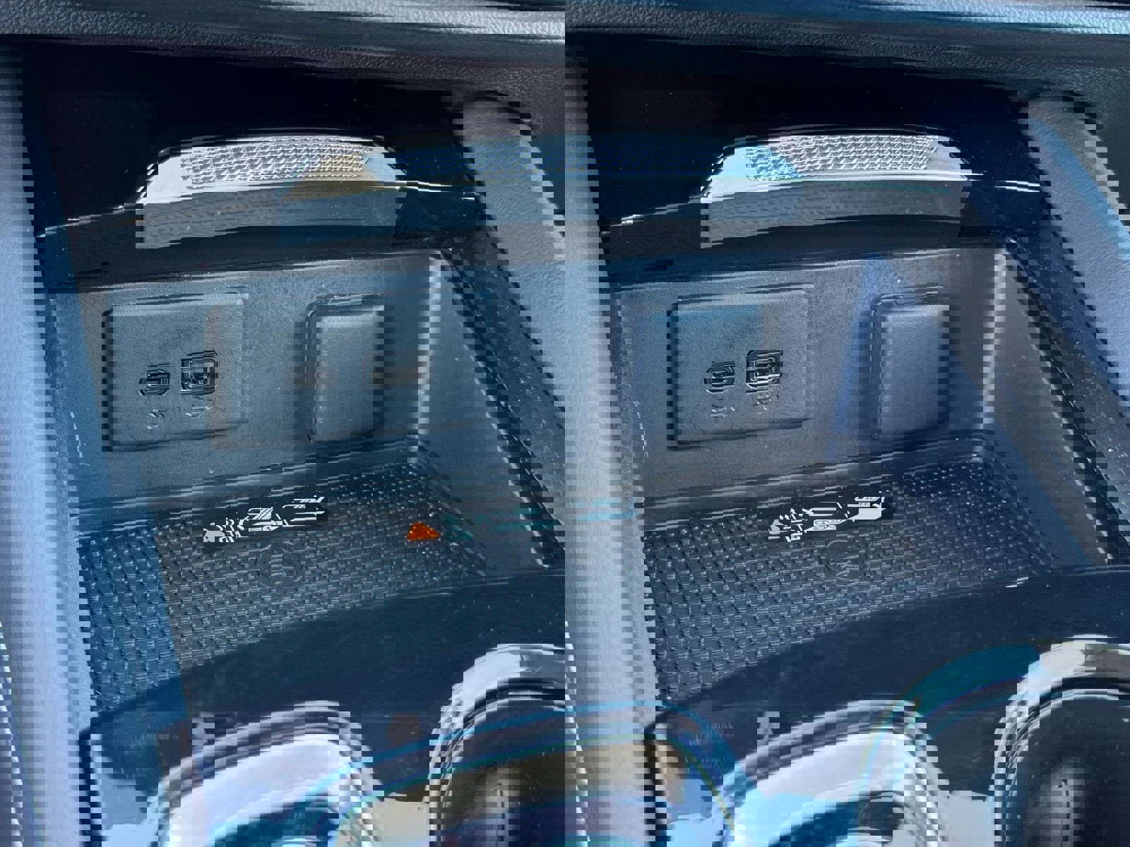 Used 2025 Buick Envision Sport Touring image 31