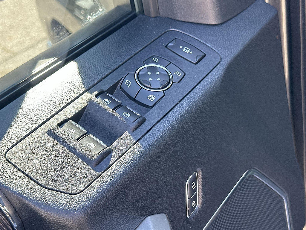 Used 2020 Ford F250 Lariat AWD/4WD image 21