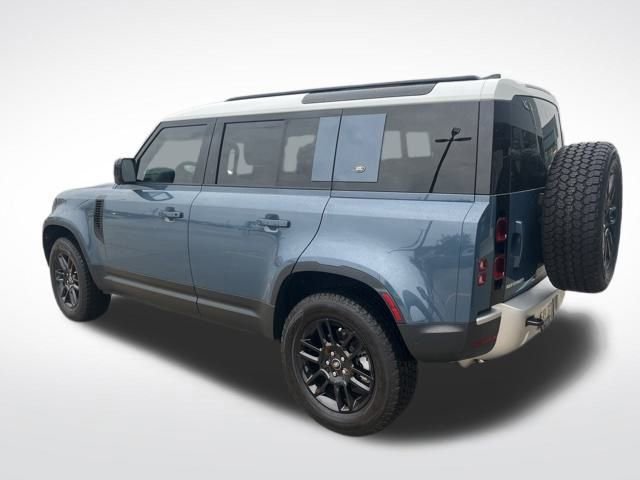 Used 2024 Land Rover Defender 110 S image 5