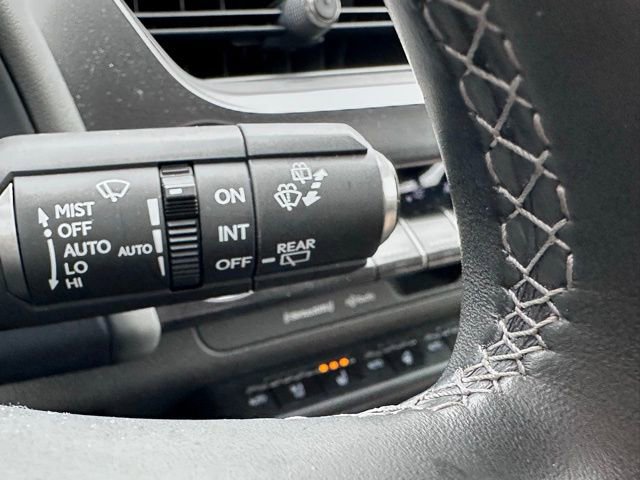 Used 2022 Lexus UX 200 w/ Premium Package image 14