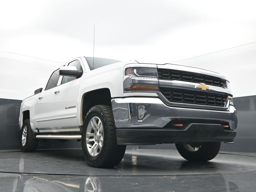 Used 2018 Chevrolet Silverado 1500 LT w/ All Star Edition AWD/4WD image 35