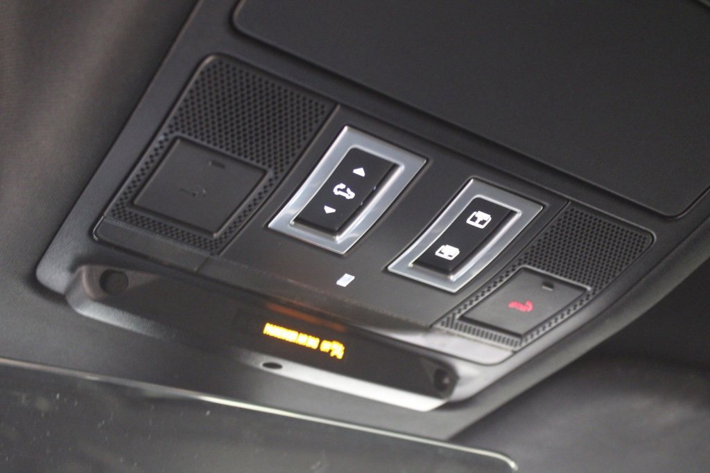 Used 2022 Land Rover Defender 110 XS Edition image 40