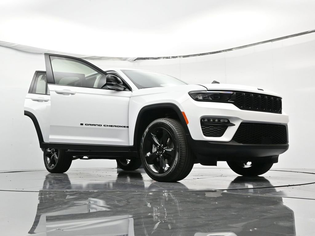 New 2025 Jeep Grand Cherokee Limited w/ Black Appearance Package image 58