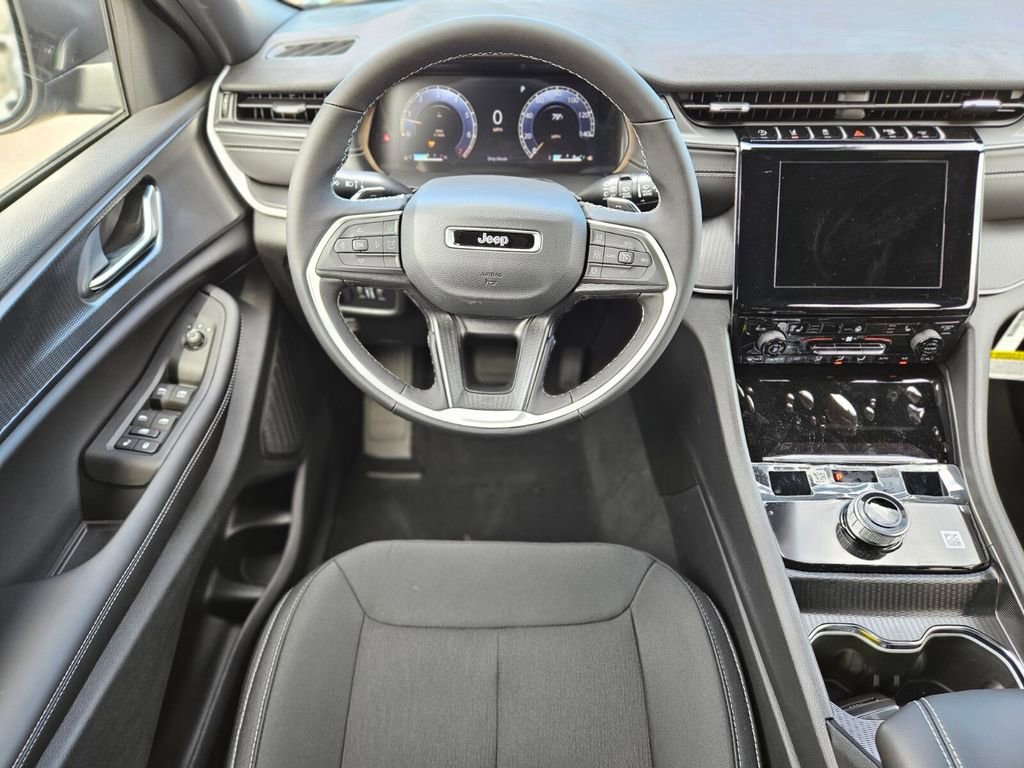 New 2025 Jeep Grand Cherokee Laredo X w/ Luxury Tech Group I image 13