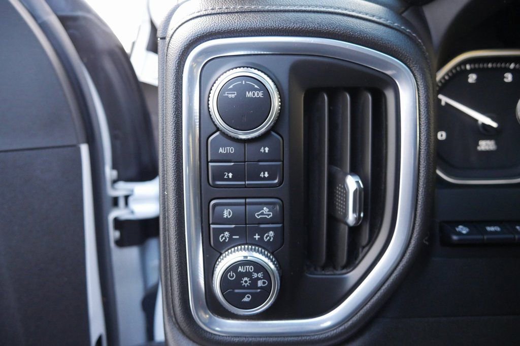 Used 2023 GMC Sierra 3500 Denali w/ Denali Ultimate Package image 11