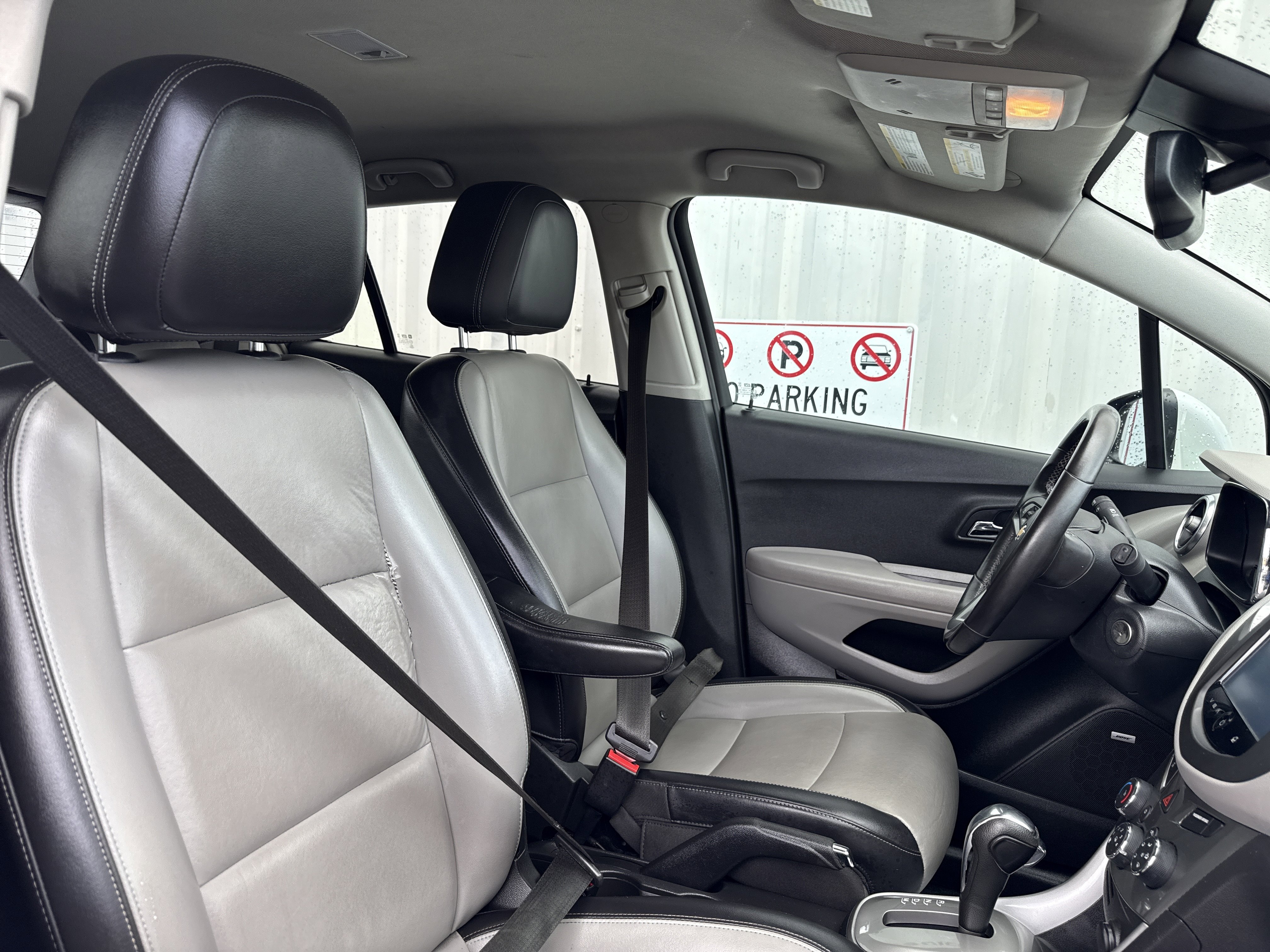 Used 2016 Chevrolet Trax LTZ w/ LPO, Cargo Package image 32