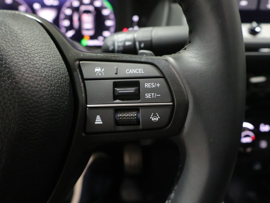 Used 2025 Honda Accord Sport image 38