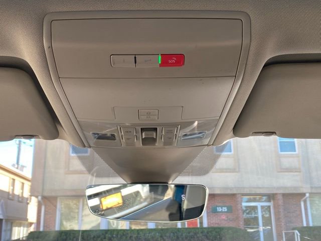 Used 2021 Volkswagen Atlas SEL R-Line image 37