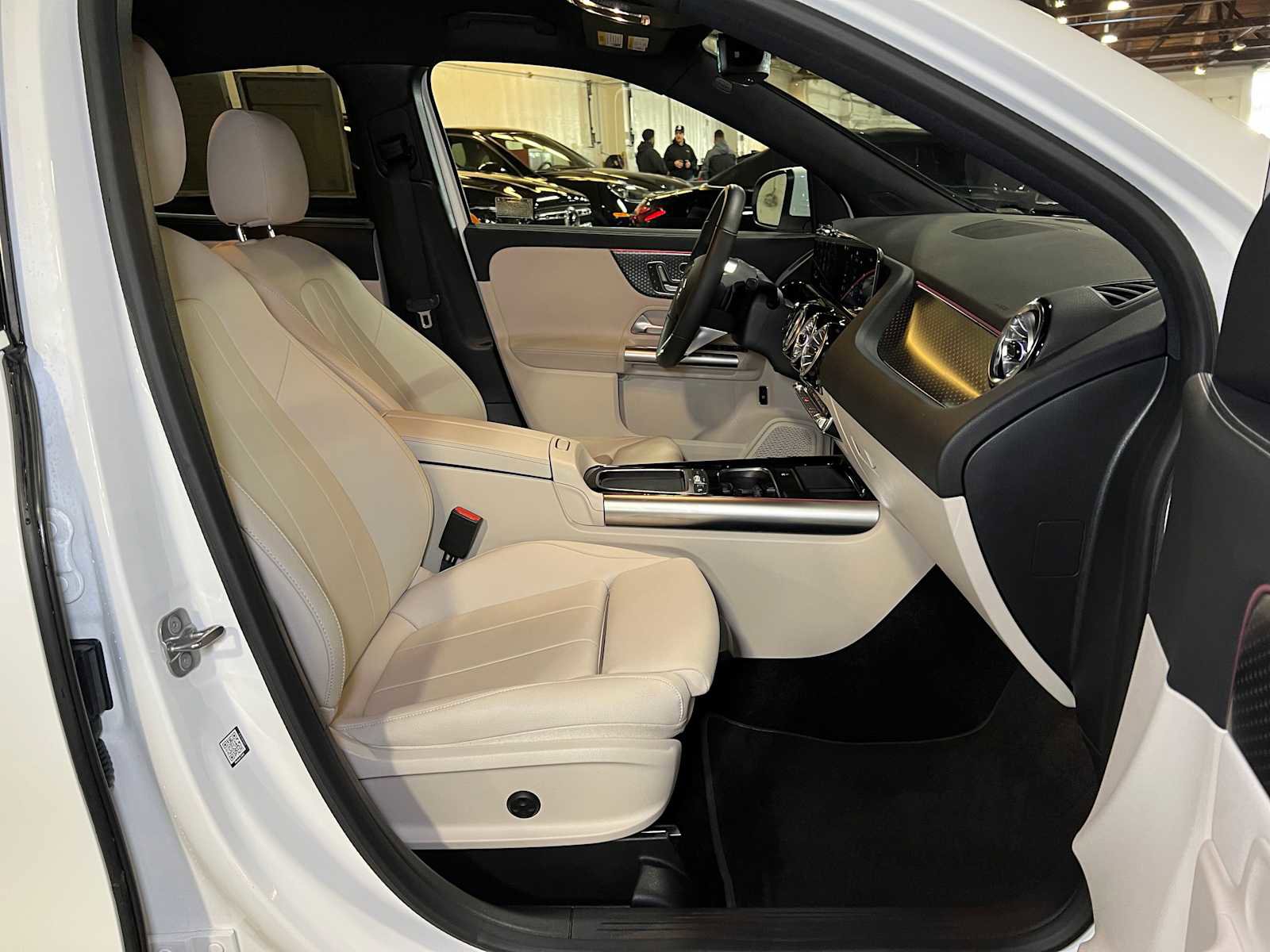 Certified 2025 Mercedes-Benz GLA 250 4MATIC image 13