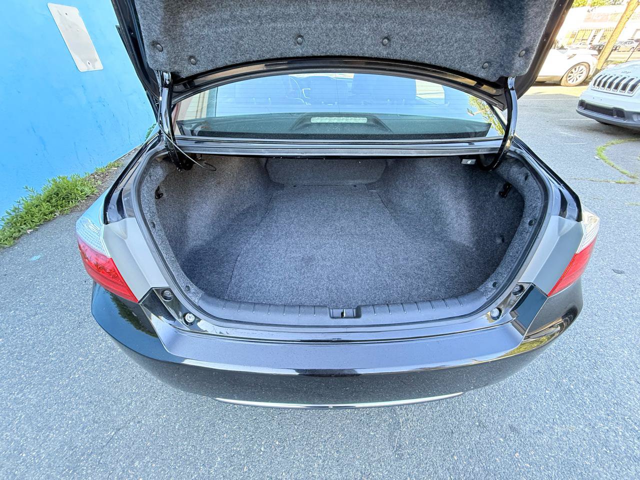 Used 2013 Honda Accord EX-L image 30