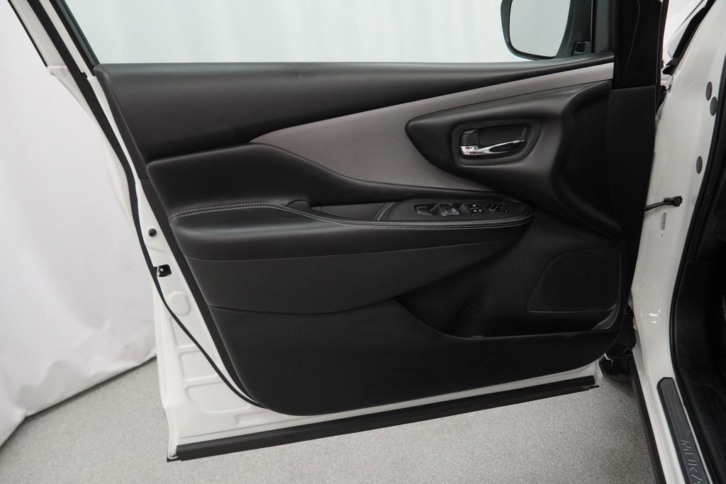 Used 2020 Nissan Murano S image 38