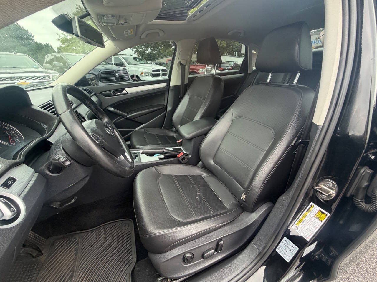 Used 2013 Volkswagen Passat 2.5 SE FWD image 28