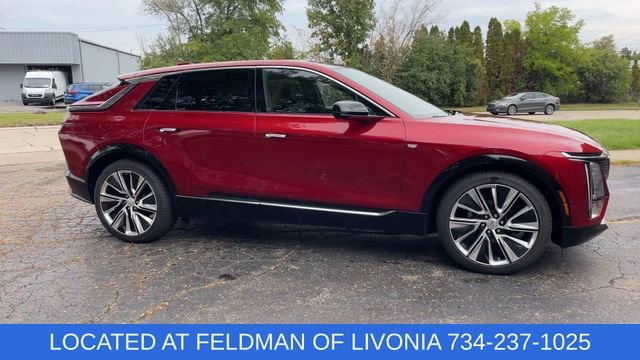 Used 2024 Cadillac Lyriq Luxury w/ LPO, Floor Liner Package image 9