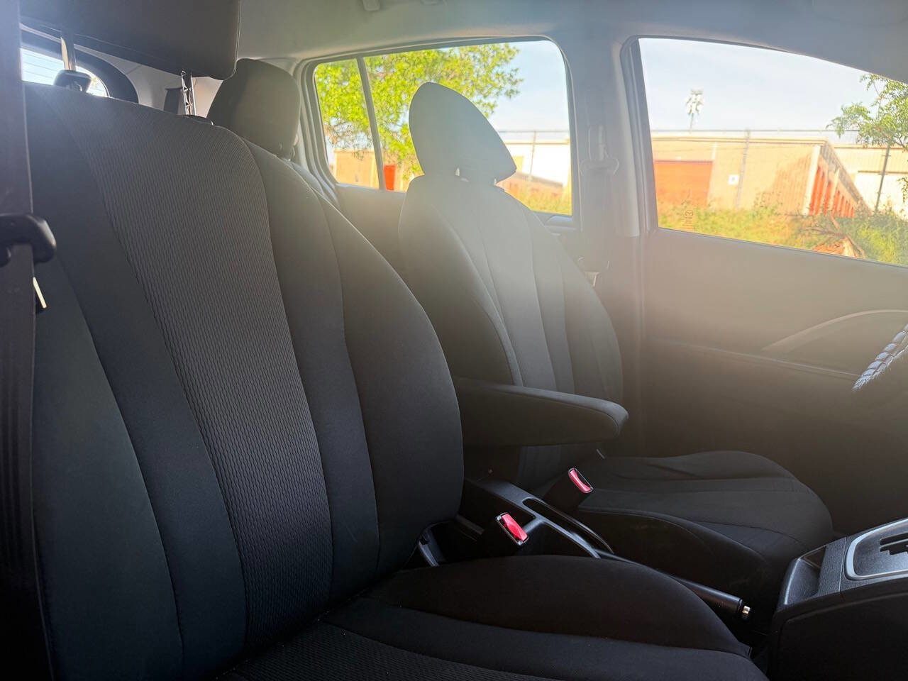 Used 2013 MAZDA MAZDA5 Sport image 19