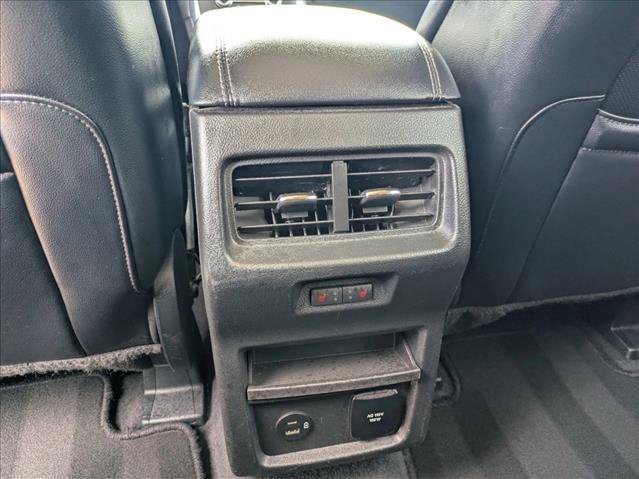 Used 2022 Ford Edge Titanium w/ Equipment Group 301A AWD/4WD image 18