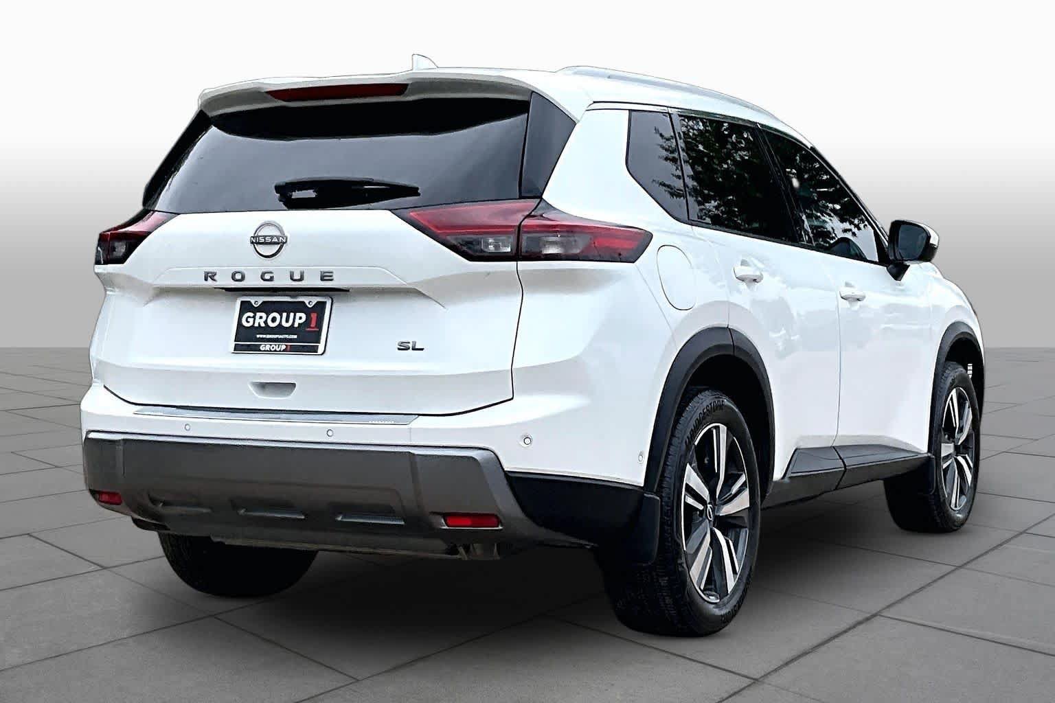 Used 2024 Nissan Rogue SL w/ SL Premium Package FWD image 13