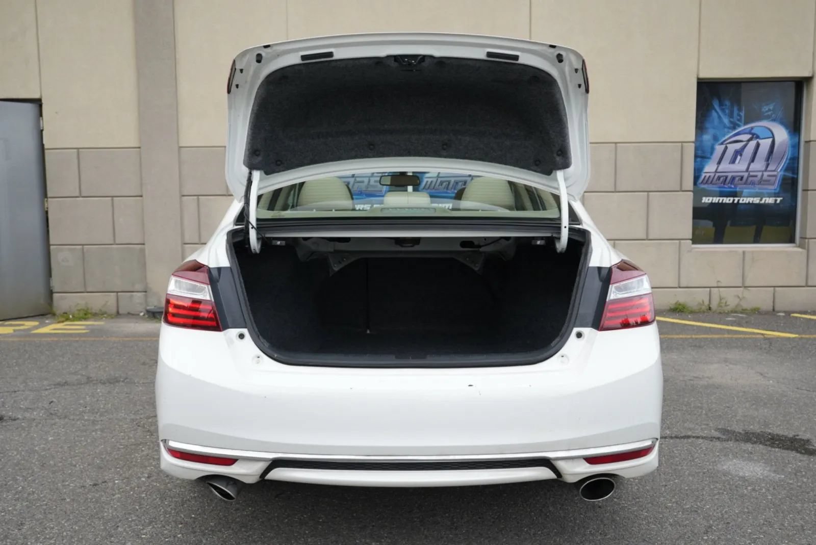 Used 2017 Honda Accord EX-L image 29