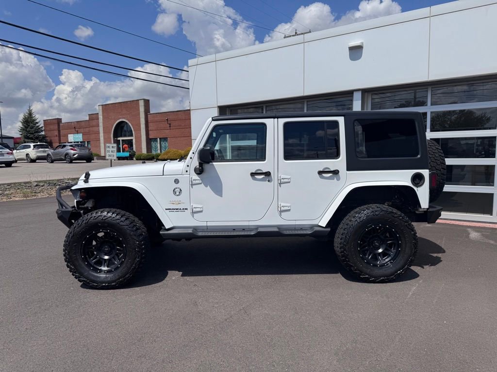 Used 2014 Jeep Wrangler Unlimited Sahara w/ Connectivity Group AWD/4WD image 2