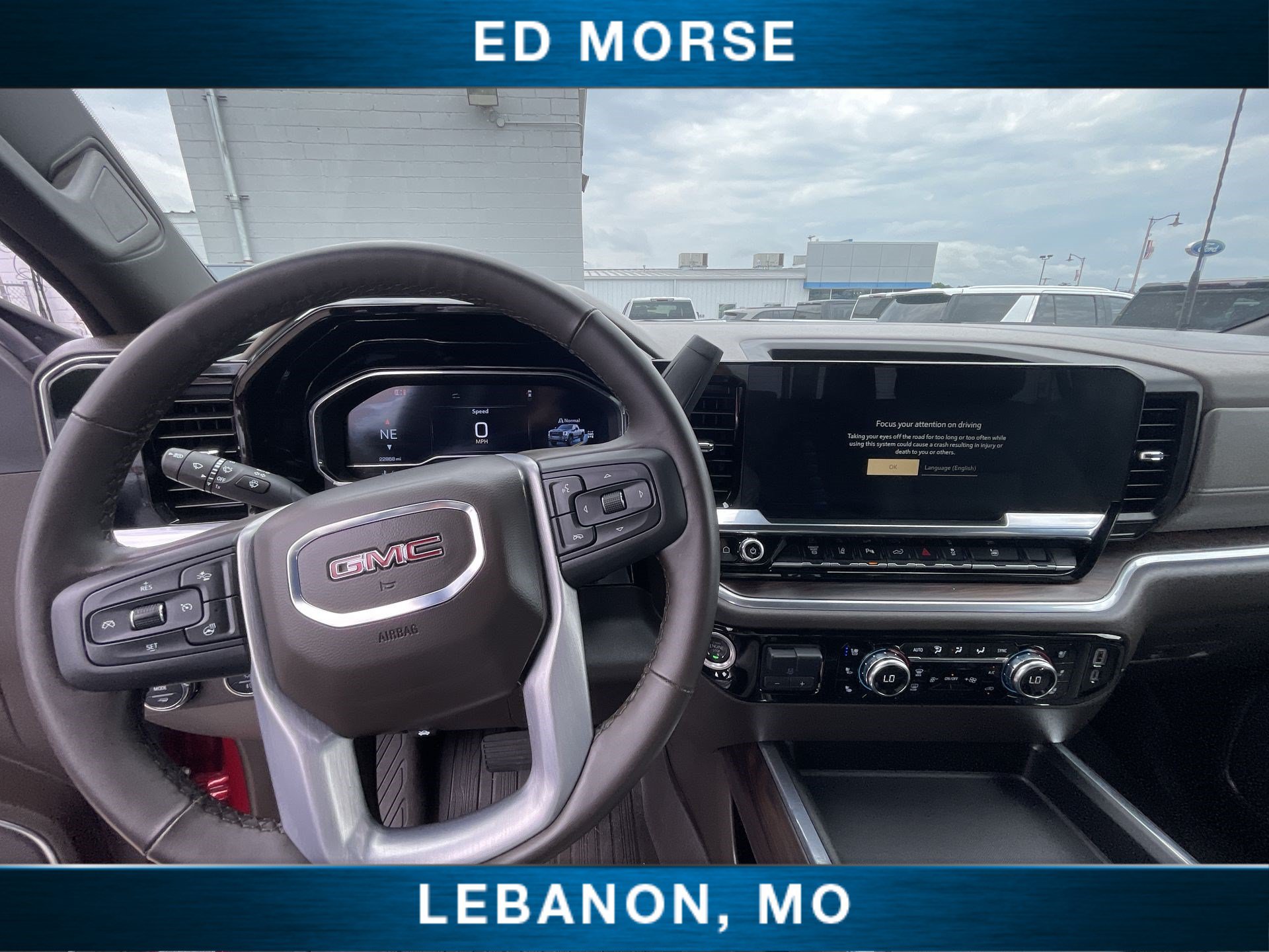 Certified 2025 GMC Sierra 2500 SLT w/ SLT Convenience Package AWD/4WD image 11