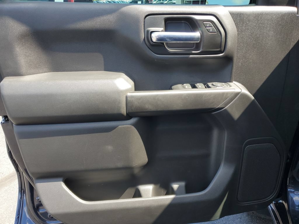 Used 2022 Chevrolet Silverado 1500 Custom Trail Boss AWD/4WD image 23