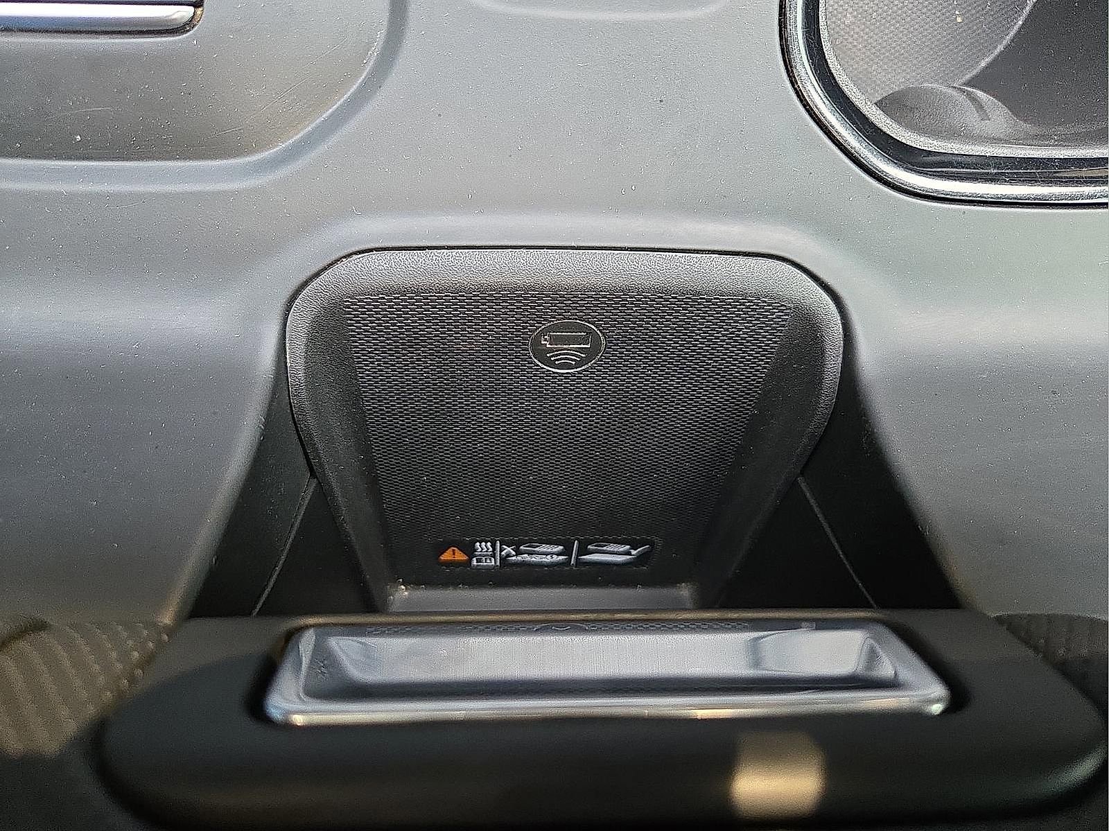 Used 2022 GMC Sierra 1500 AT4 w/ AT4 Preferred Package image 22