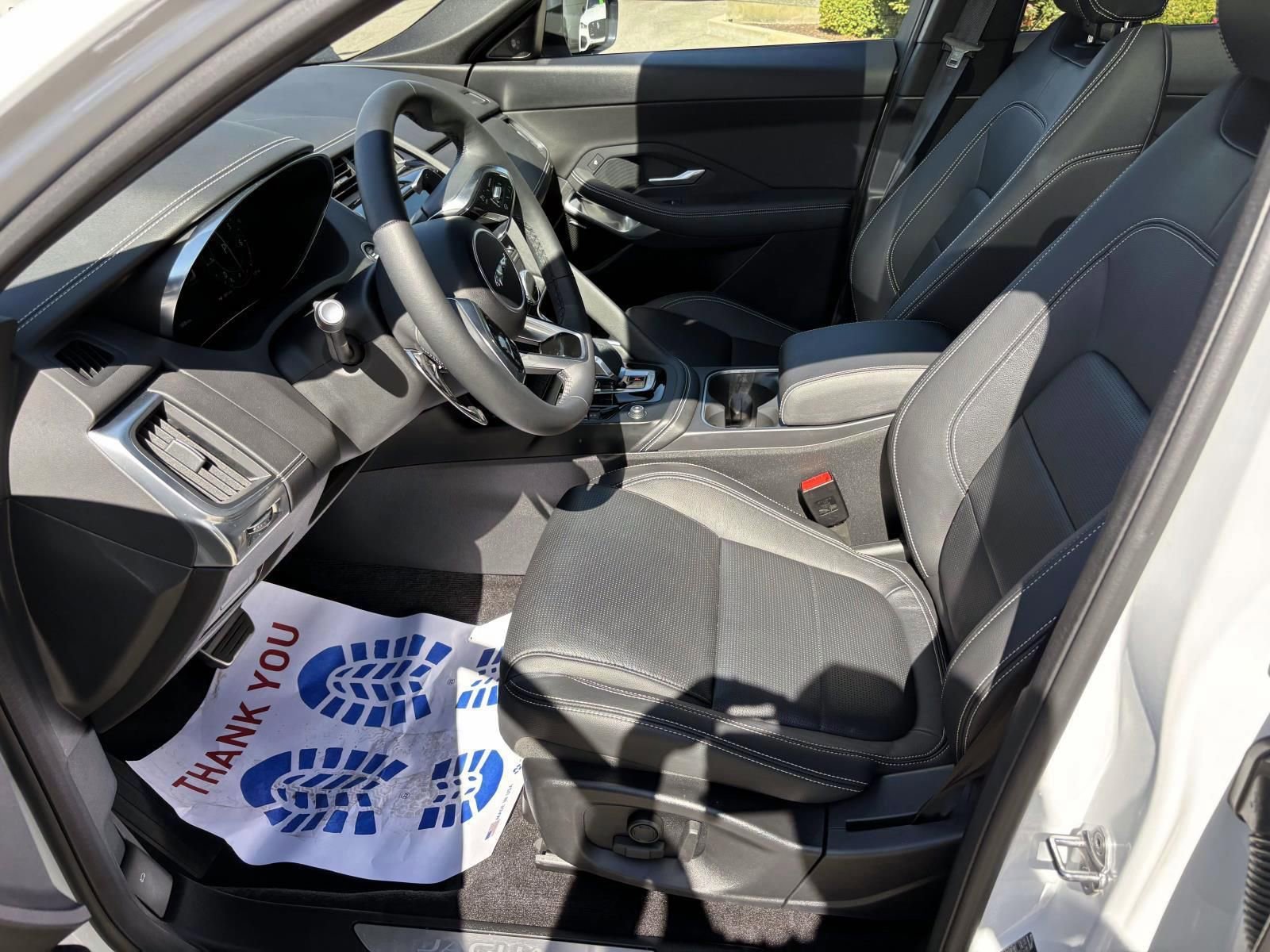 Used 2024 Jaguar E-PACE R-Dynamic SE image 10