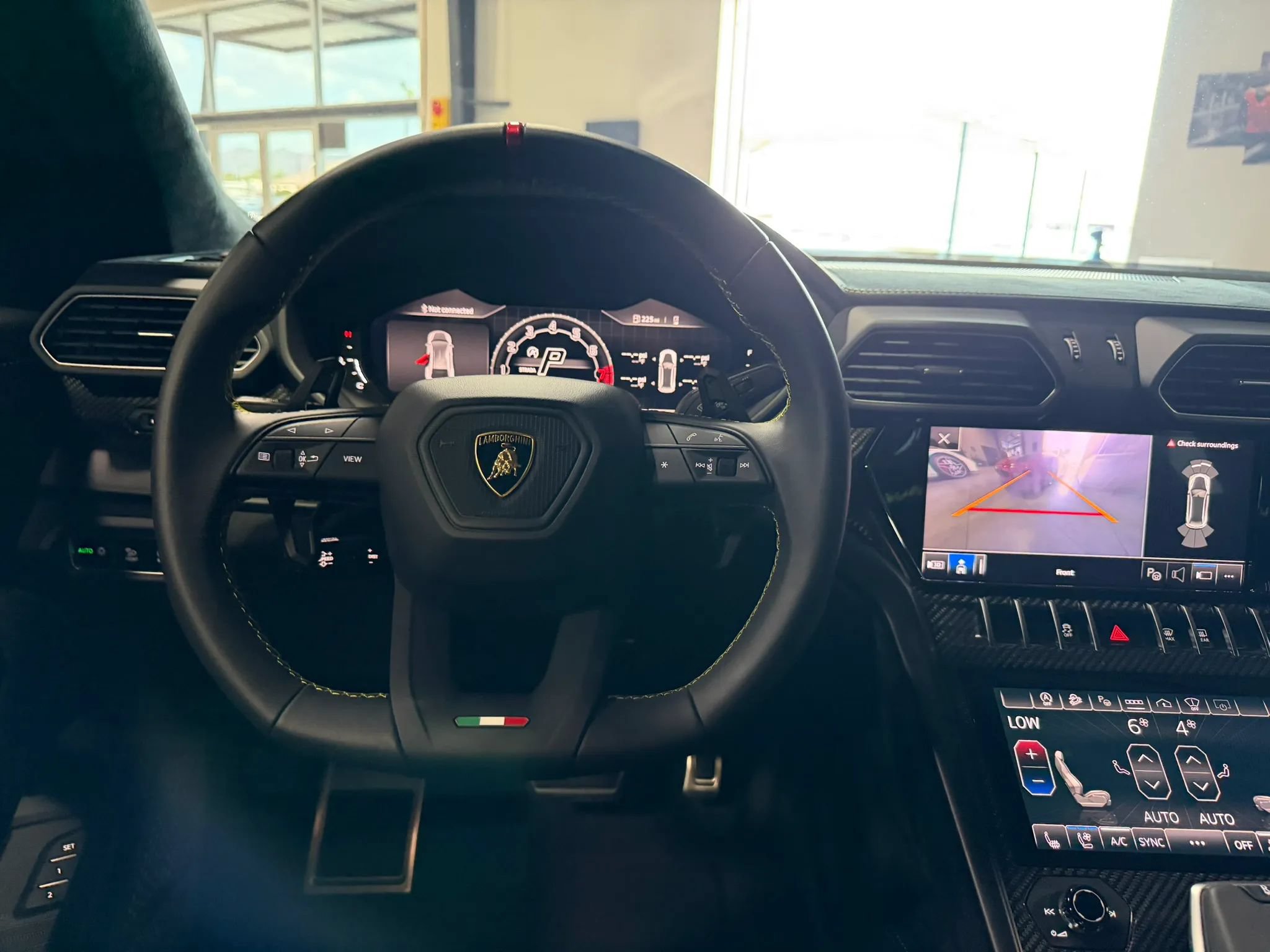 Used 2024 Lamborghini Urus Performante AWD/4WD image 35