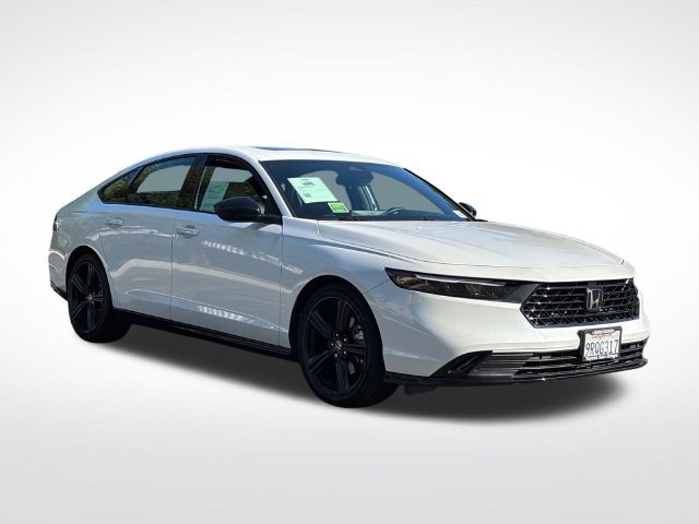 Used 2025 Honda Accord Sport image 4