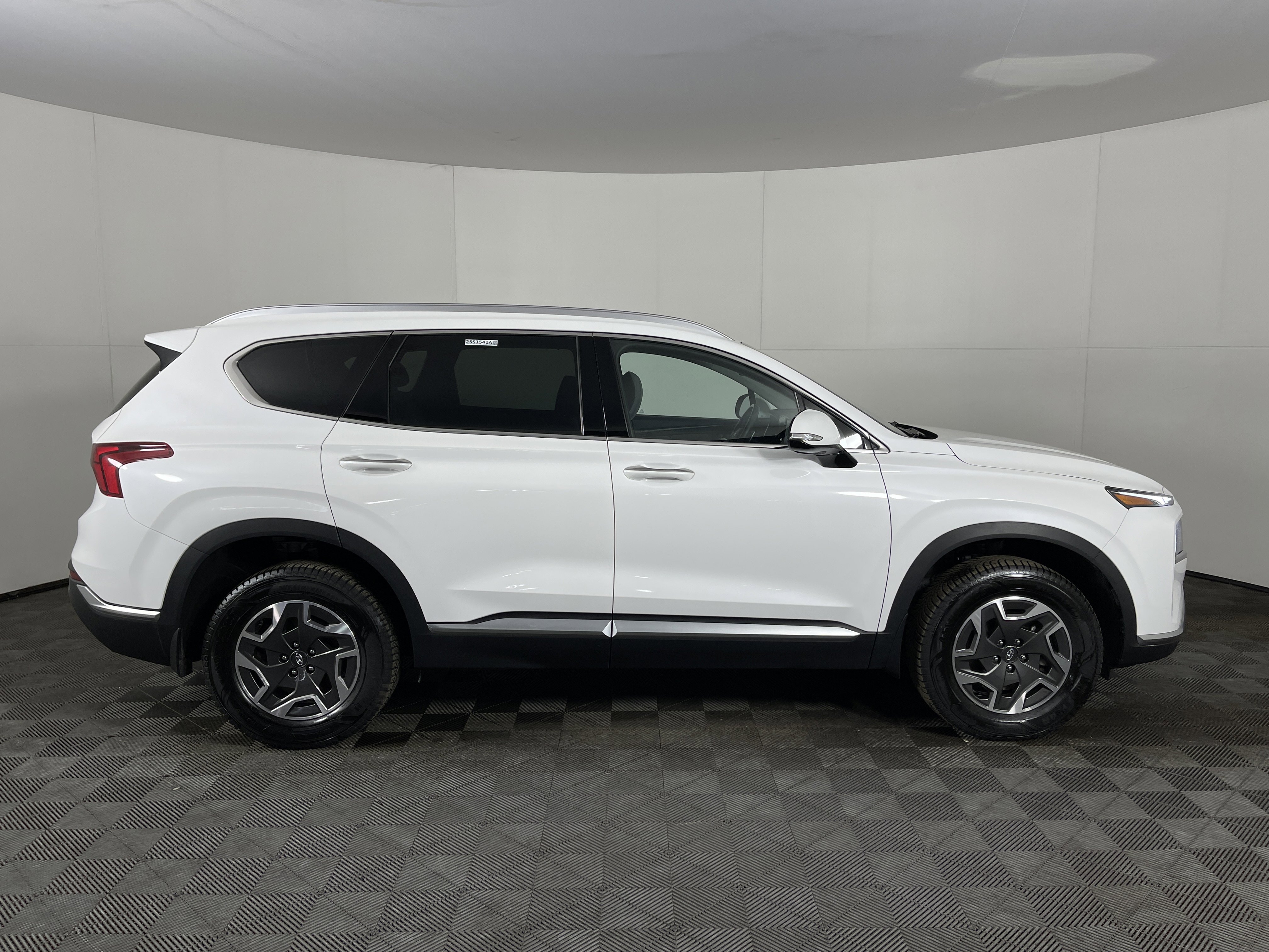 Used 2022 Hyundai Santa Fe Blue image 5