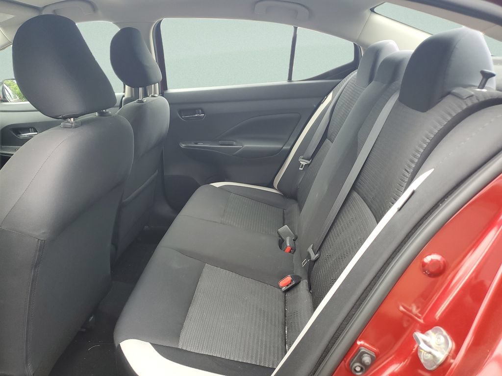 Used 2020 Nissan Versa SV FWD image 10