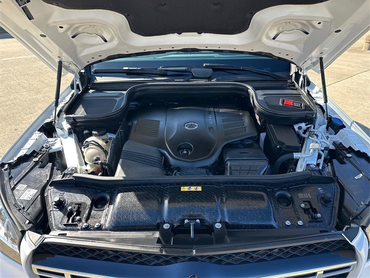 Used 2023 Mercedes-Benz GLS 450 4MATIC w/ AMG Line Exterior image 26