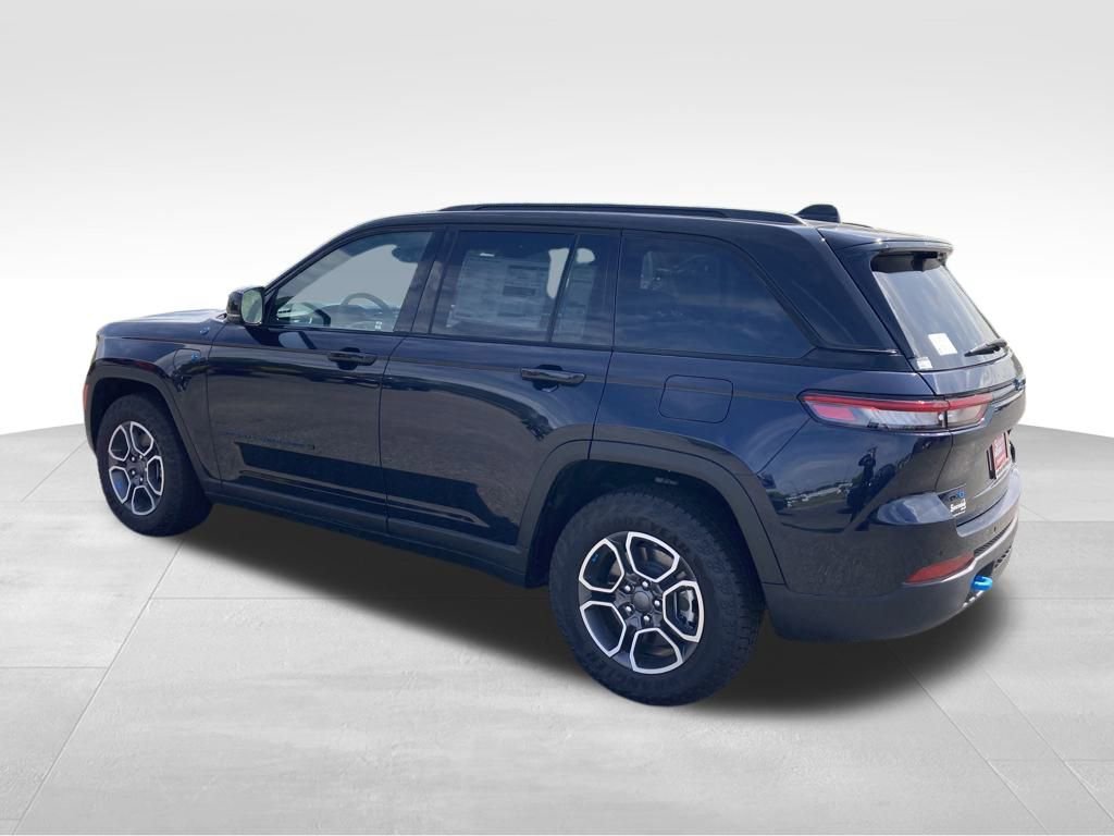 New 2024 Jeep Grand Cherokee Trailhawk w/ Advanced Protech Group II image 3