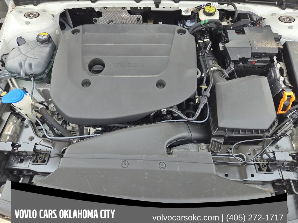 Certified 2023 Volvo XC40 B4 Plus w/ Driver Assist Package FWD image 33