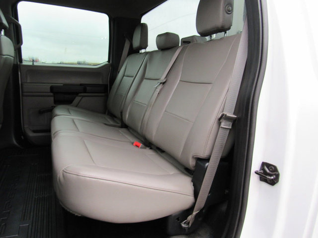 Used 2017 Ford F550 2WD Crew Cab Super Duty image 35