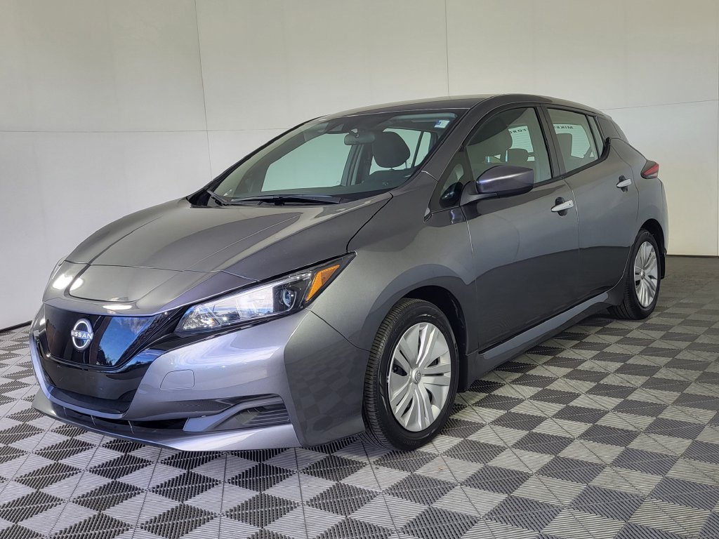 Used 2025 Nissan Leaf S FWD image 2