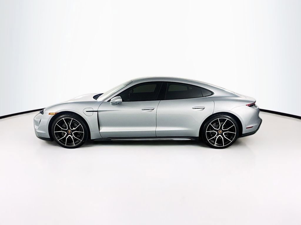 Used 2024 Porsche Taycan image 8