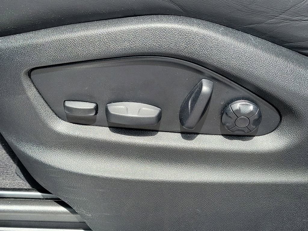 New 2025 Porsche Cayenne image 28
