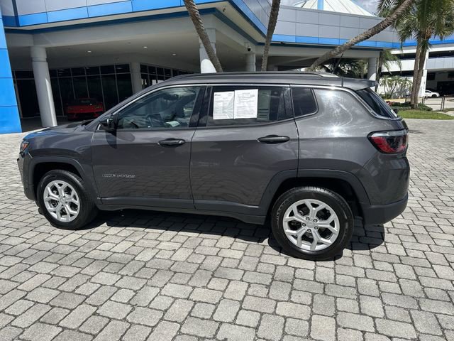 Used 2024 Jeep Compass Latitude AWD/4WD image 39