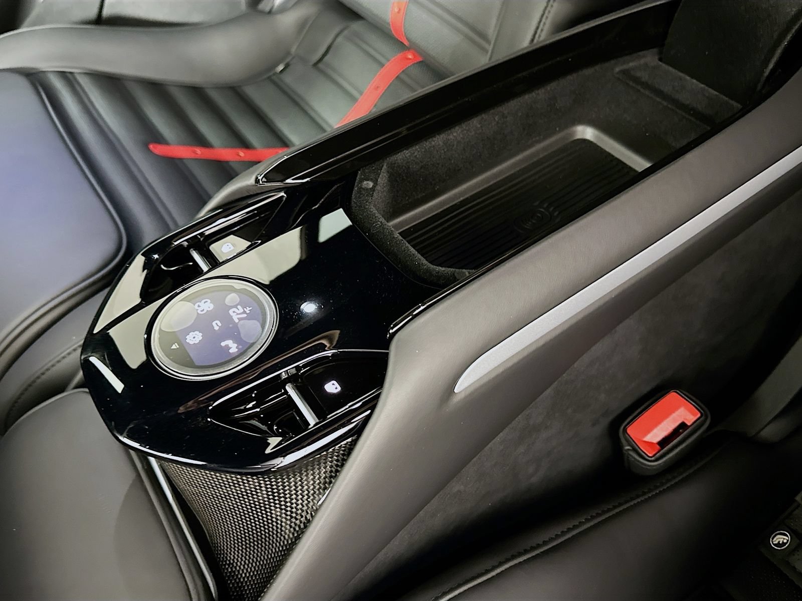 Used 2023 Ferrari Purosangue AWD/4WD image 60