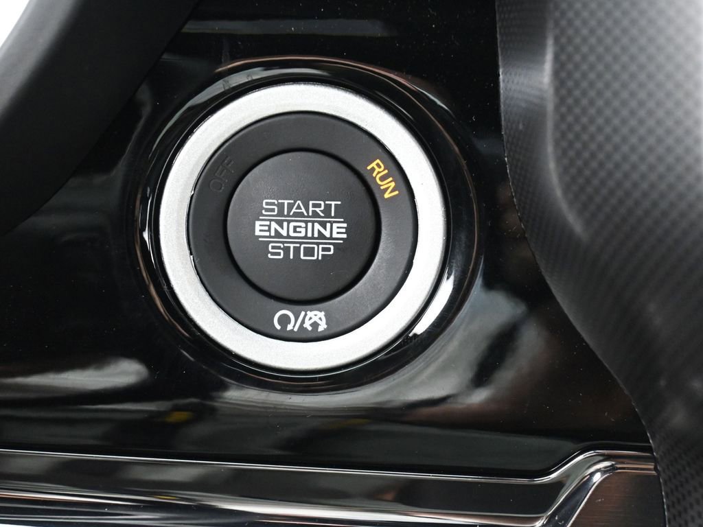 Used 2025 RAM 1500 Limited image 31