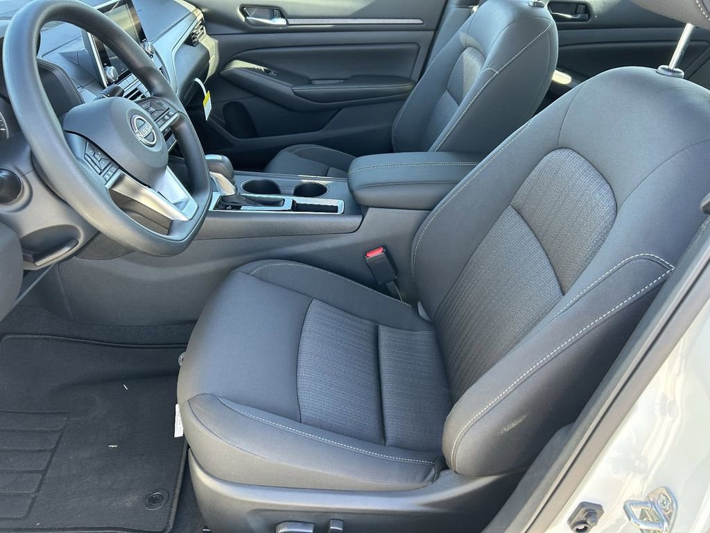 New 2025 Nissan Altima 2.5 SV image 16