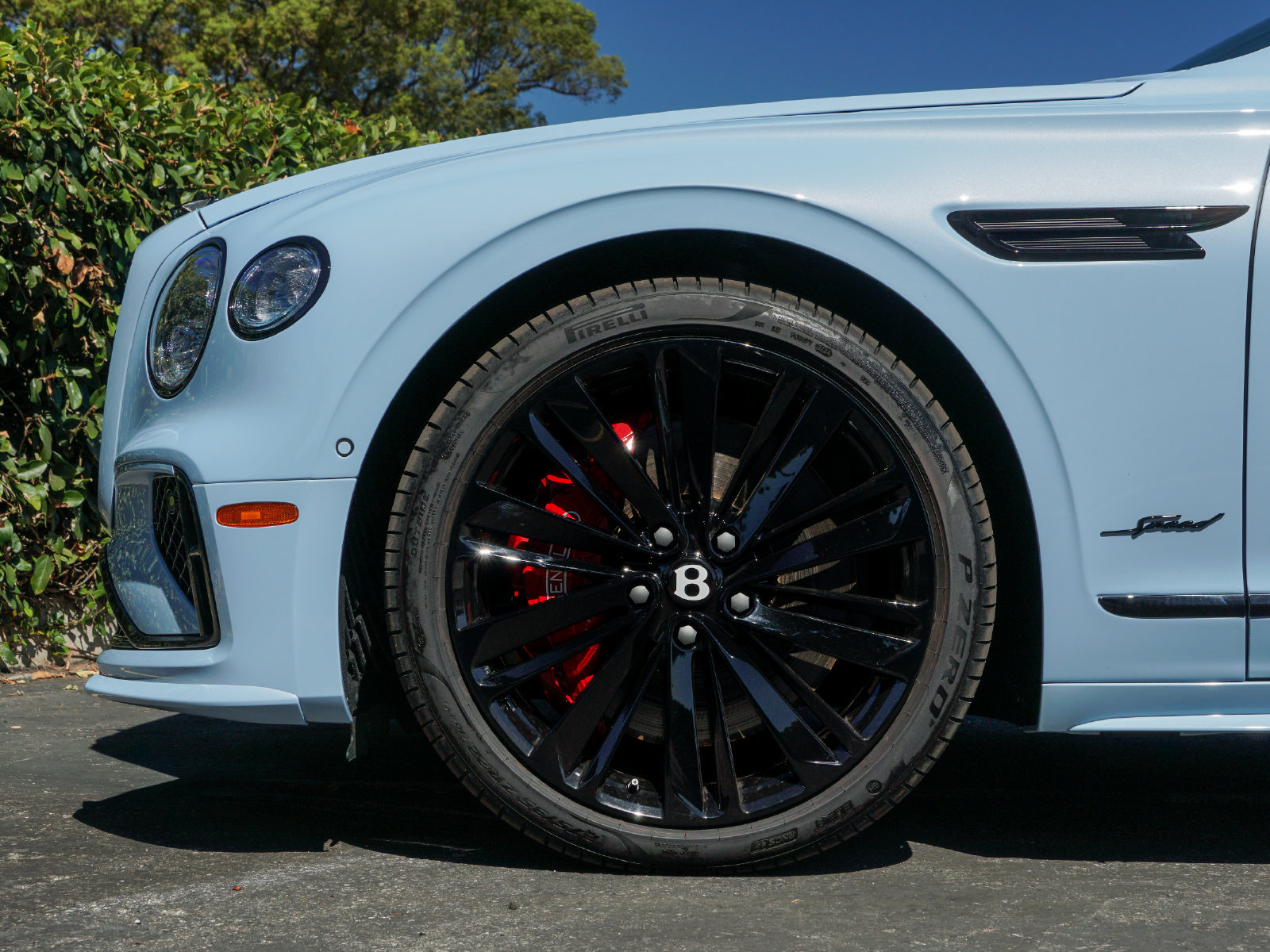 New 2025 Bentley Flying Spur Plug-In Hybrid AWD/4WD image 11