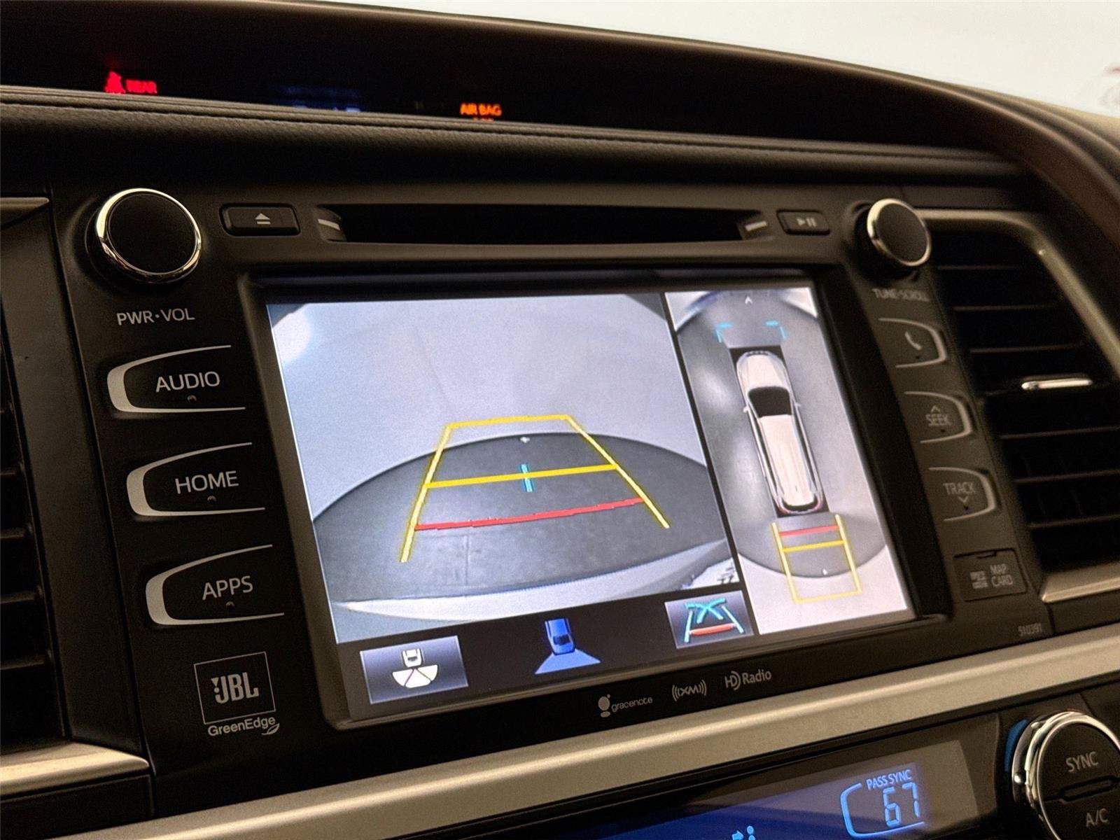Used 2019 Toyota Highlander Limited Platinum AWD/4WD image 26